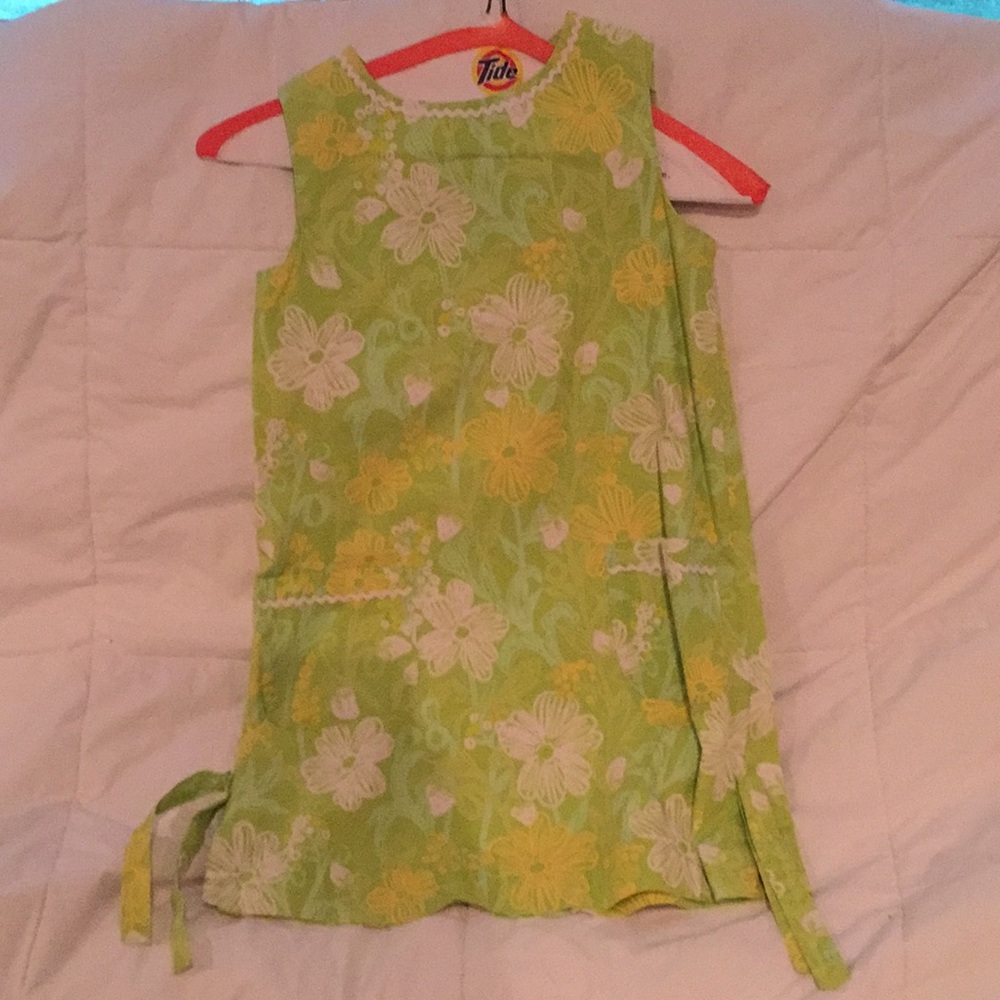 Girls dress